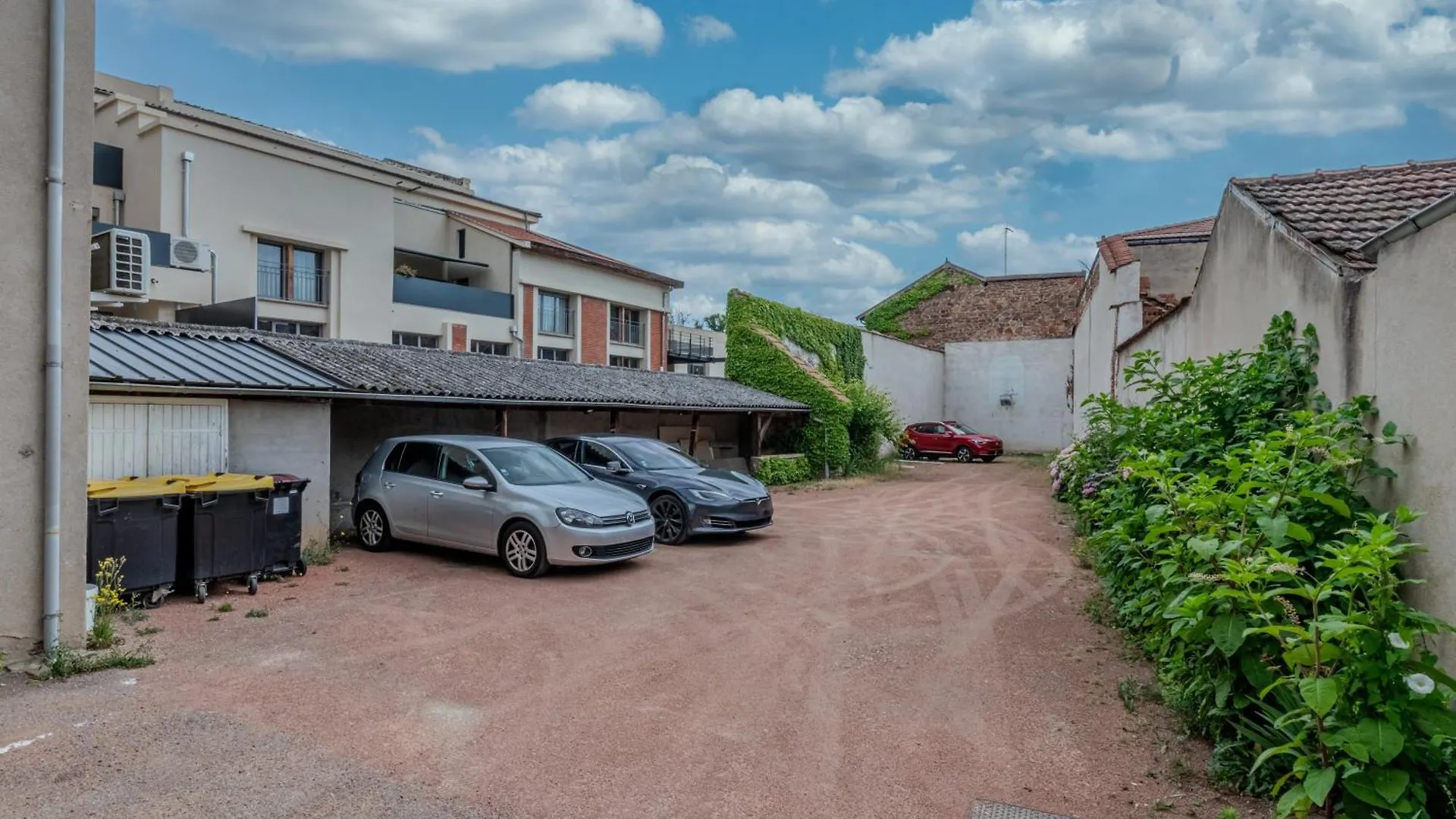 Hortensia Roanne Centre-Ville - Parking & Clim Апартаменты